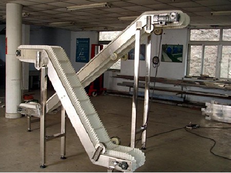 Climbing conveyor